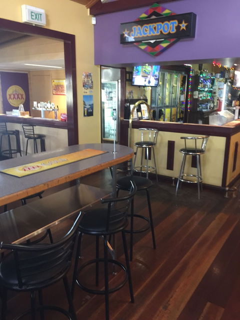 Westside Tavern And Motel - Accommodation Sunshine Coast 3