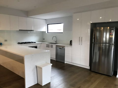 Glen Manor 1 - Accommodation Sunshine Coast 2