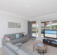 Surf Break 10A Tuna Downstairs - Accommodation Sunshine Coast