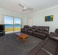 Cook St. 4 Salamander Bay