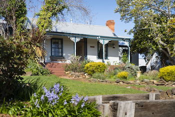 Gladville - Accommodation Sunshine Coast 0