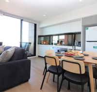 Queen of Northcote Views Rejuvenate Stays - Accommodation Sunshine Coast