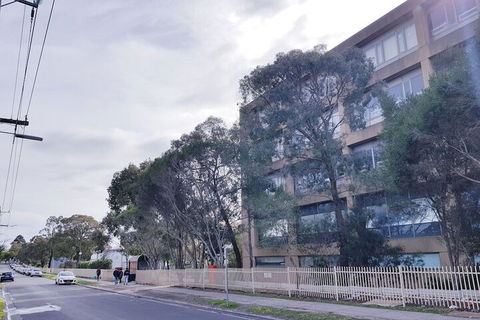 Clayton Apartment - Accommodation Sunshine Coast 4