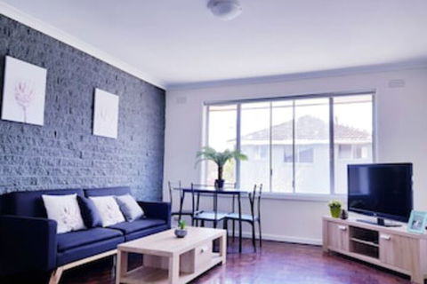 Clayton Apartment - Accommodation Sunshine Coast 0