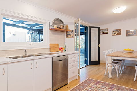 The Other House - Accommodation Sunshine Coast 3