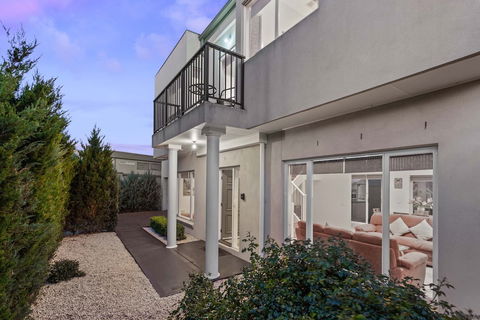 City Condo - Melbourne - Accommodation Sunshine Coast 1