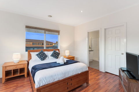 City Condo - Melbourne - Accommodation Sunshine Coast 2