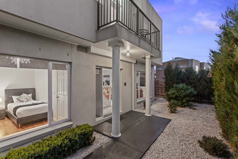 City Condo - Melbourne - Accommodation Sunshine Coast 0
