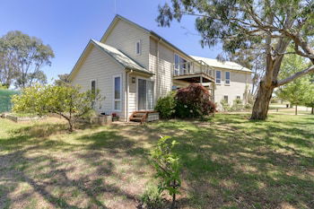 Foreshore - Accommodation Sunshine Coast 0