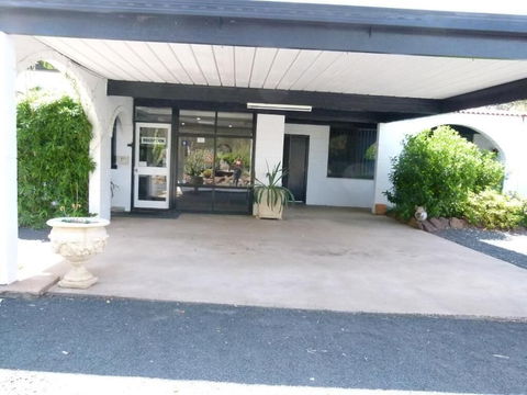 Azalea Motel - Accommodation Sunshine Coast 2