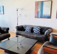 Astonishing Docklands View Deluxe Room - Accommodation Sunshine Coast