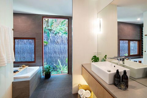 Byron Beach Retreats - The BungalowÂ  - Accommodation Sunshine Coast 6