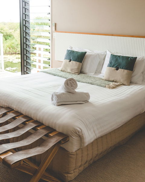 Caves Coastal Bar & Bungalows - Accommodation Sunshine Coast 5