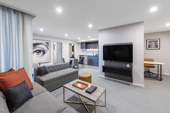 Deco Hotel - Accommodation Sunshine Coast 1