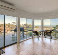 The Bach - Accommodation Sunshine Coast