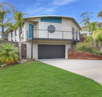Lake House - Accommodation Sunshine Coast