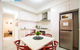 Deluxe Stays McMillan Holiday Apartments With Complimentary Parking & Netflix - thumb 3