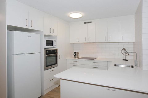 Unit 4 Coolum Cove Coolum Beach - Accommodation Sunshine Coast 3