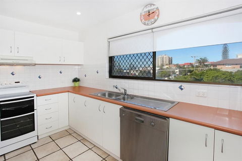 Unit 4 Cooltoro Court Coolum Beach - Accommodation Sunshine Coast 4