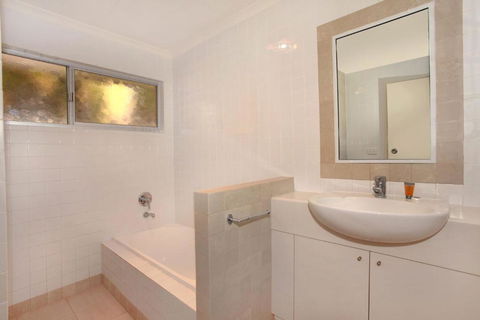 32 Barra Crescent Coolum Beach. Bond 500 FOXTEL WIFI Linen Supplied - Accommodation Sunshine Coast 4