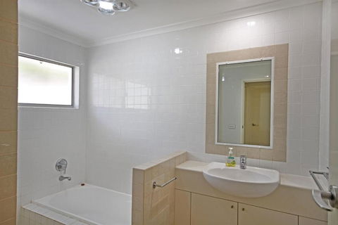 32 Barra Crescent Coolum Beach. Bond 500 FOXTEL WIFI Linen Supplied - Accommodation Sunshine Coast 2