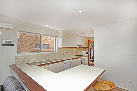 32 Barra Crescent Coolum Beach. Bond 500 FOXTEL WIFI Linen Supplied - Accommodation Sunshine Coast 1