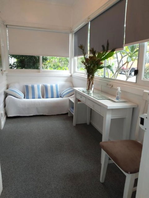 The Boathouse A 3 Bedroom House - Accommodation Sunshine Coast 6