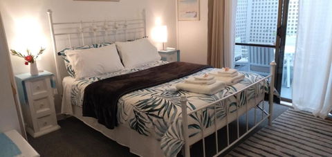 The Boathouse A 3 Bedroom House - Accommodation Sunshine Coast 3