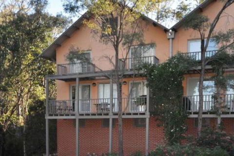 Villa Beaujolais Located Within Cypress Lakes - Accommodation Sunshine Coast 2