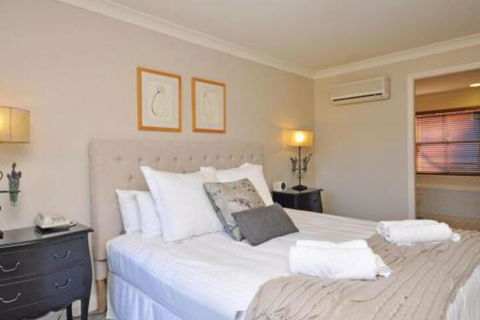 Villa Beaujolais Located Within Cypress Lakes - Accommodation Sunshine Coast 6