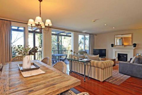 Villa Beaujolais Located Within Cypress Lakes - Accommodation Sunshine Coast 0
