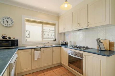 Berkeley Street Townhouse - Accommodation Sunshine Coast 6