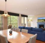 Villa 3br De Saran Resort Condo located within Cypress Lakes Resort nothing is more central - Accommodation Sunshine Coast