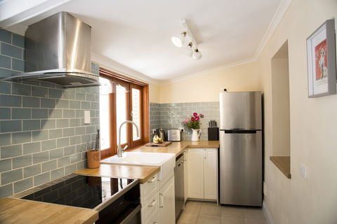 Wayfarers Cottage - Accommodation Sunshine Coast 5