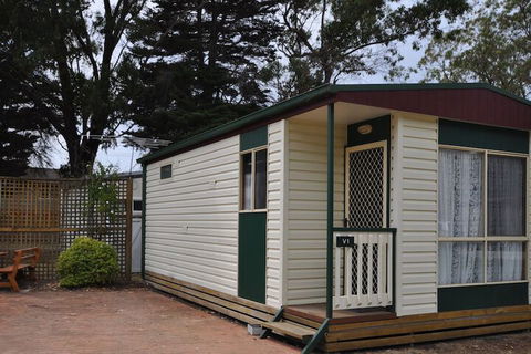 Dylene Caravan Park - 2 Br Family Cabin With Air - Accommodation Sunshine Coast 1