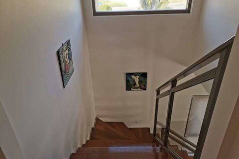 Serviced Waterfront Whole Villa - Accommodation Sunshine Coast 5