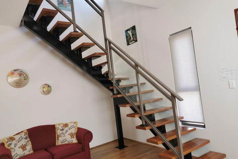 Serviced Waterfront Whole Villa - Accommodation Sunshine Coast 4