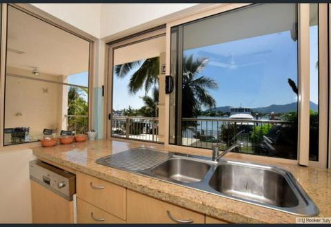 Poinciana Terraces - Accommodation Sunshine Coast 2