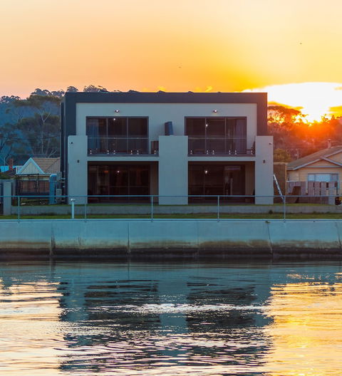 Ulverstone Waterfront Apartments - Accommodation Sunshine Coast 0