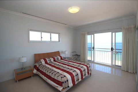 Deep Blue 14 - Accommodation Sunshine Coast 4
