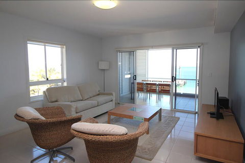 Deep Blue 14 - Accommodation Sunshine Coast 6