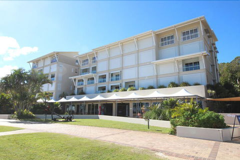 Deep Blue 14 - Accommodation Sunshine Coast 0