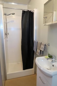 Mud Crab Motel - Accommodation Sunshine Coast 2
