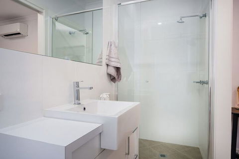 Albury Yalandra Apartment 1 - Accommodation Sunshine Coast 3