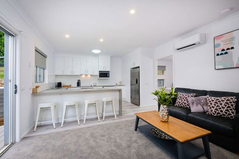 Albury Yalandra Apartment 1 - Accommodation Sunshine Coast 1