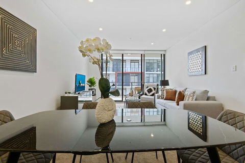 HomeHotel Waterside Luxury & New Residences - Accommodation Sunshine Coast 6