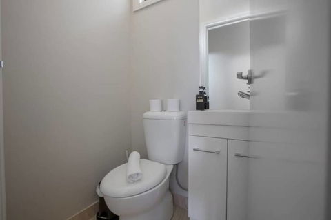 70 Greenbell Doncaster - Accommodation Sunshine Coast 4