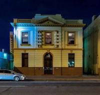 BANK192 - Accommodation Sunshine Coast
