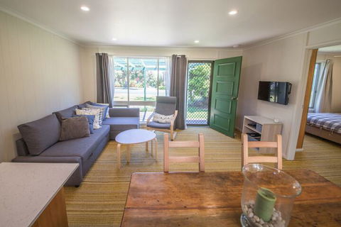 17 Broadbeach Drive - Accommodation Sunshine Coast 4
