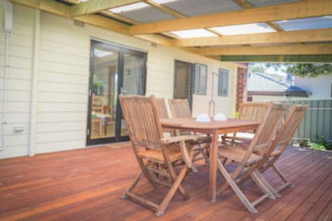 17 Broadbeach Drive - Accommodation Sunshine Coast 0